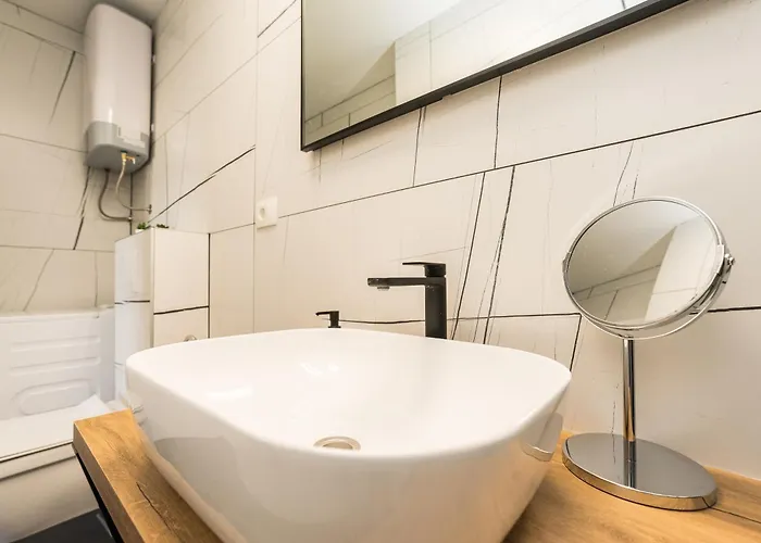 Apartamento Apartman & - Free Parking