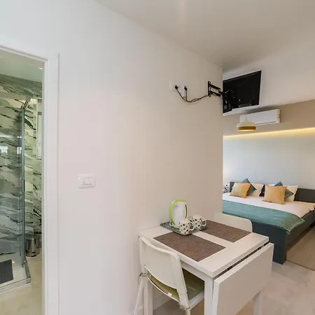Apartman & - Free Parking Apartment *