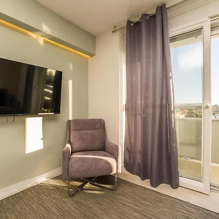 Apartment Apartman & - Free Parking