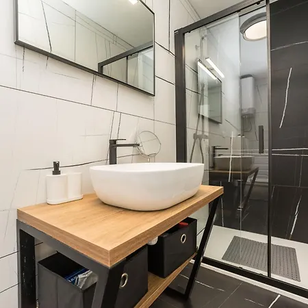 Apartman & - Free Parking Apartment