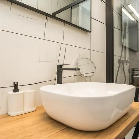 Apartman & - Free Parking Apartment *